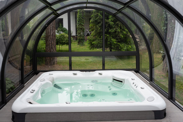 Skjutbara tak till spabad