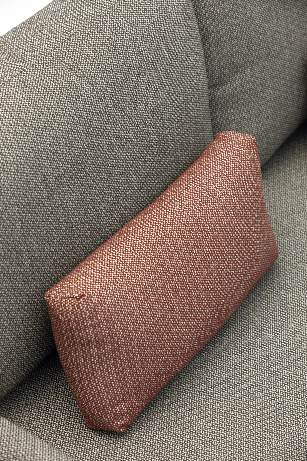 Kuddar 50x30 cm - två olika färger