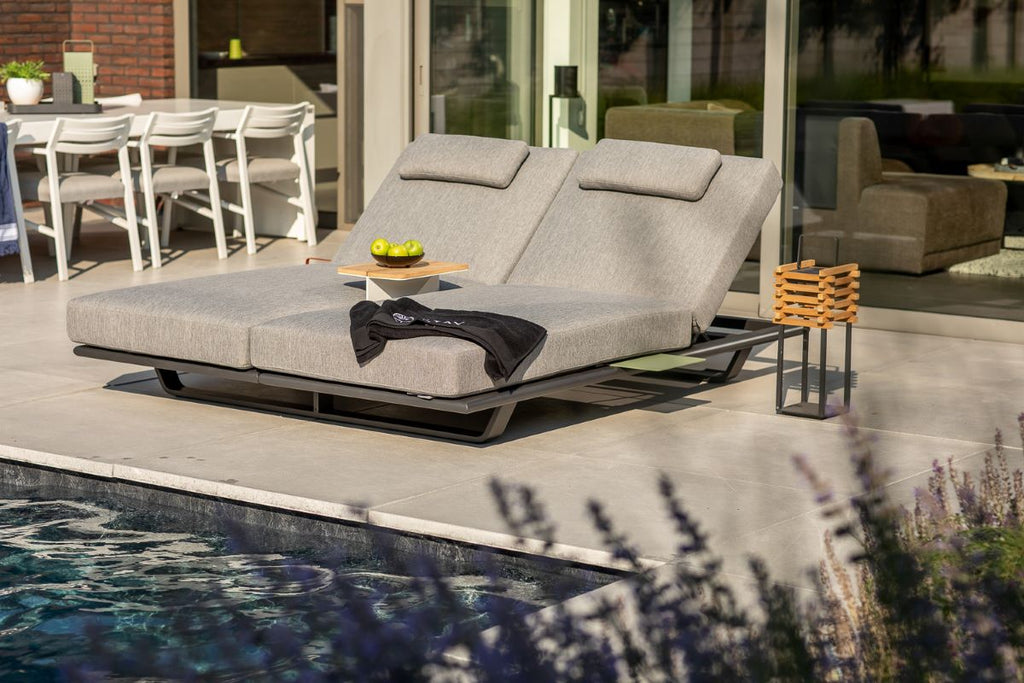 STAY FLEX Teak side table charcoal