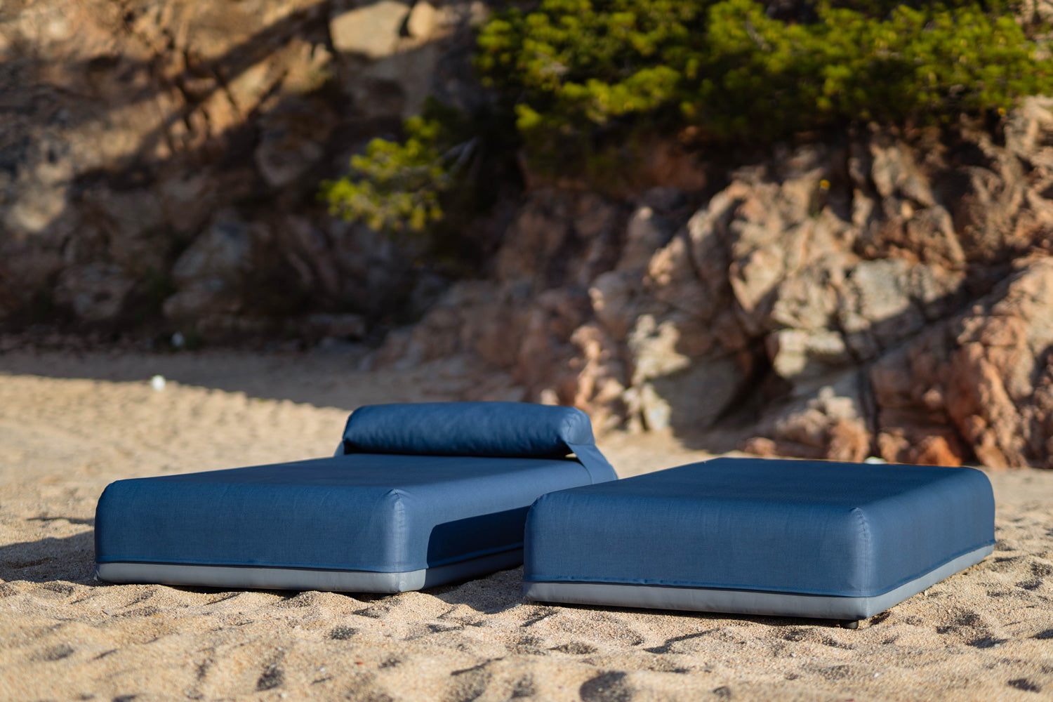 SAND – Modulära utomhuspuffar