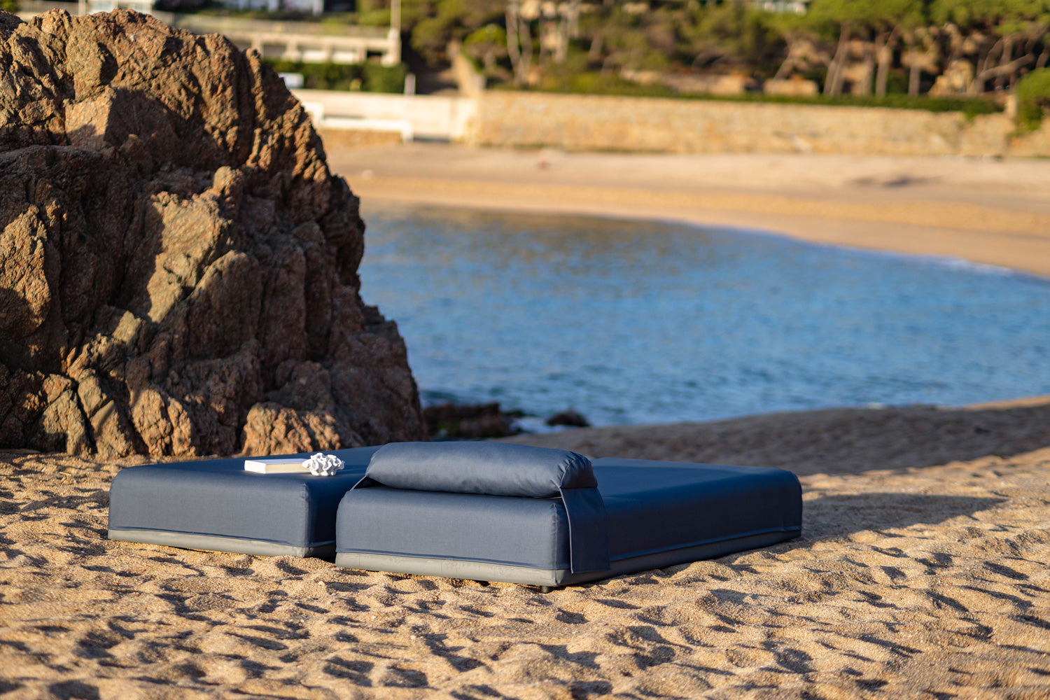 SAND – Modulära utomhuspuffar