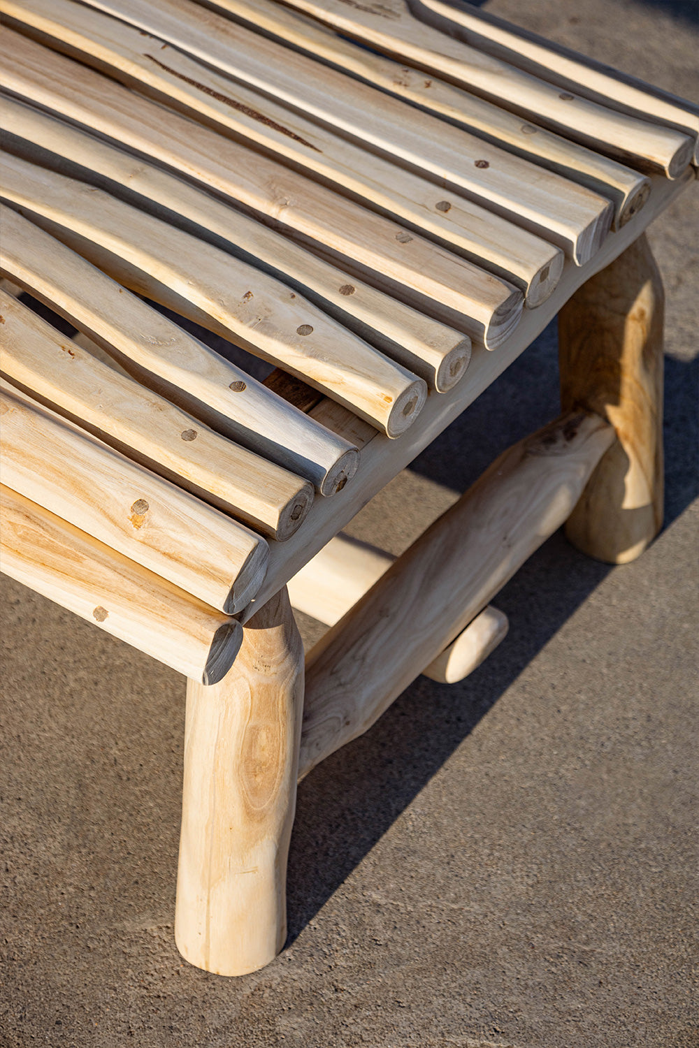 Root litet bord