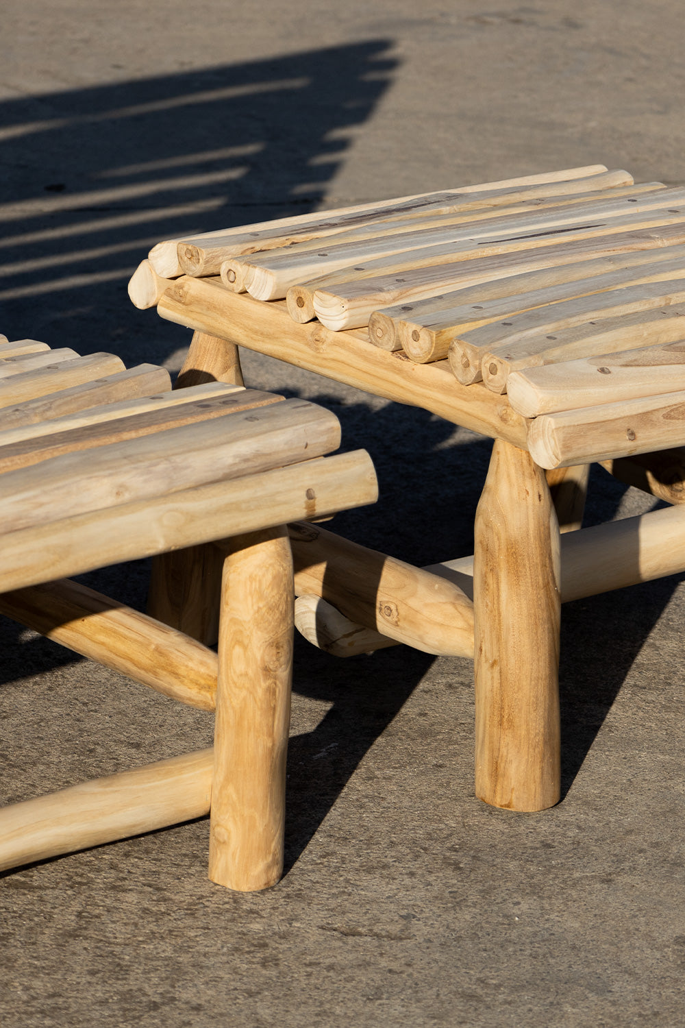 Root litet bord